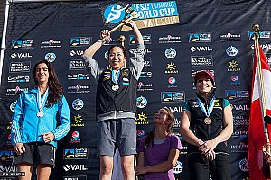Podium féminin de l’étape de coupe du monde de Vail (USA) 2014, Fanny Gibert, médaillée d’argent.